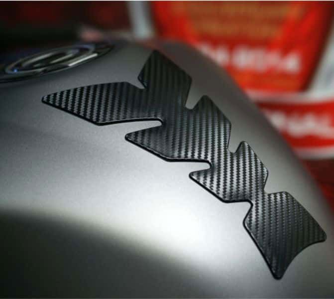 Tankpad Soft Puig universeel carbon look
