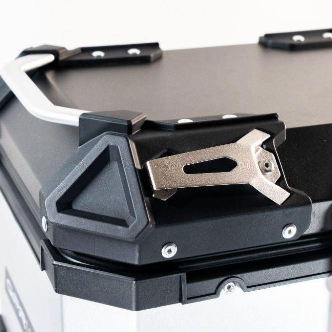 Topkoffer ALPI-TECH 55L zilver met universele bevestigingsplaat