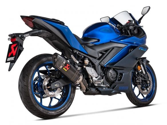 AKRAPOVIC APPROVED EURO 5 CARBON SLIP-ON SILENCER YAMAHA MT-03 2022-2024
