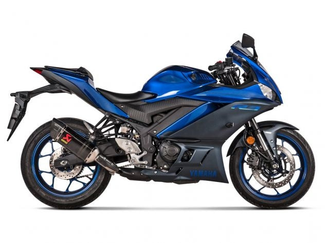AKRAPOVIC APPROVED EURO 5 CARBON SLIP-ON SILENCER YAMAHA MT-03 2022-2024