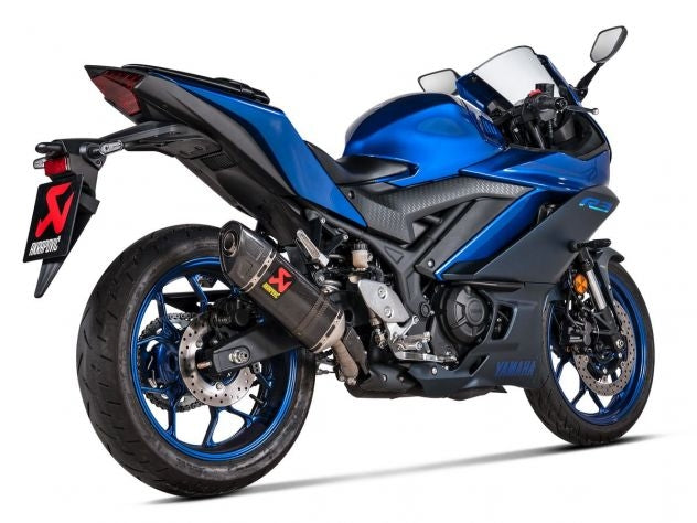 AKRAPOVIC APPROVED EURO 5 CARBON SLIP-ON SILENCER YAMAHA MT-03 2022-2024