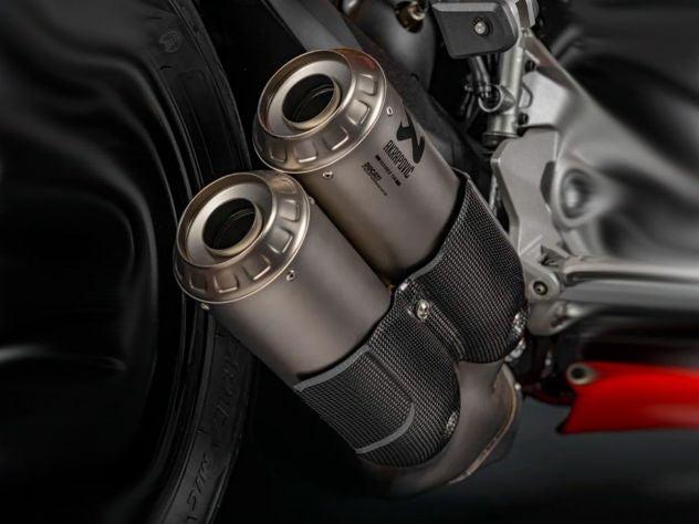 AKRAPOVIC PAIR OF TITANIUM SILENCERS DUCATI PANIGALE SUPERSPORT / S 17-20 DUCATI OFFICIAL