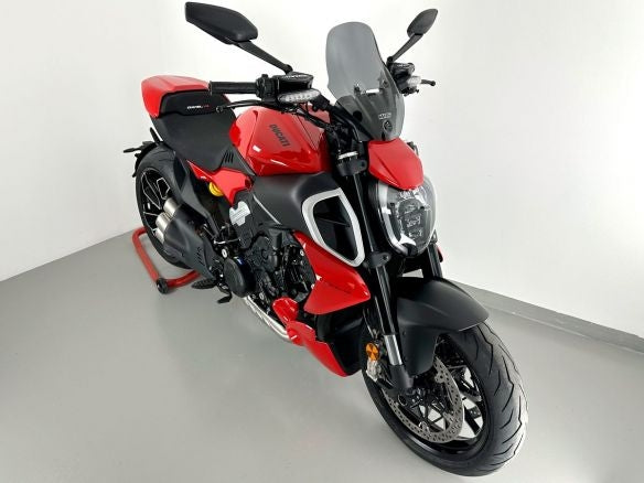 WRS WINDSCREEN TOURING DARK SMOKED DUCATI DIAVEL V4 2023-2024