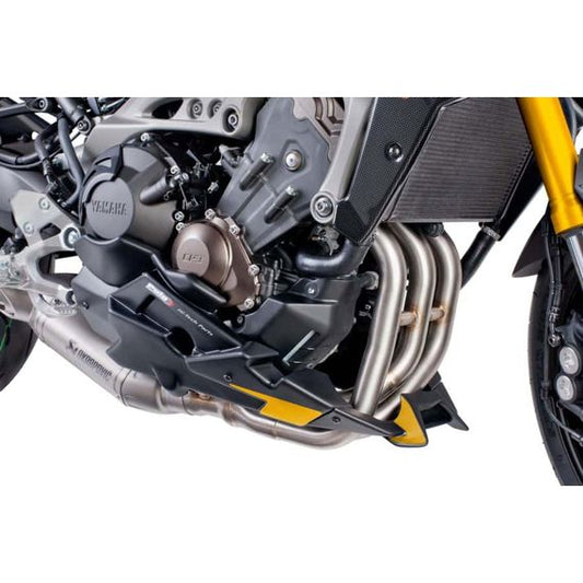 Motorspoiler S-line Puig carbon look Yamaha MT-09 '13-/ Tracer '15- (Akrapovic uitlaat)